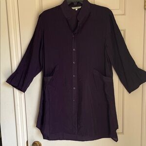 Redwood Court Chic Dark Purple Button-Down Tunic for Women. Size 8